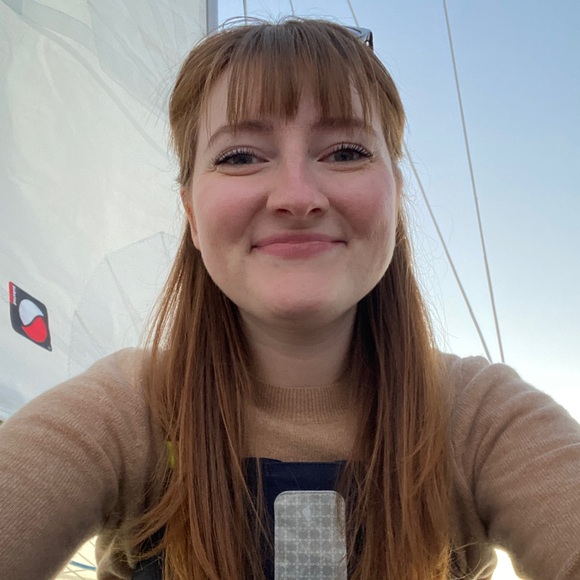 Meet your Posher, Christina - Picture 2 of 2